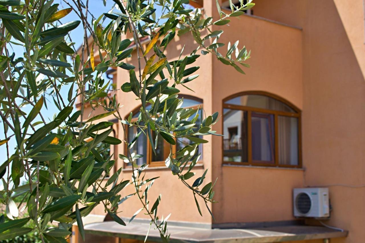 Apartments Kanegra Umag Exterior foto